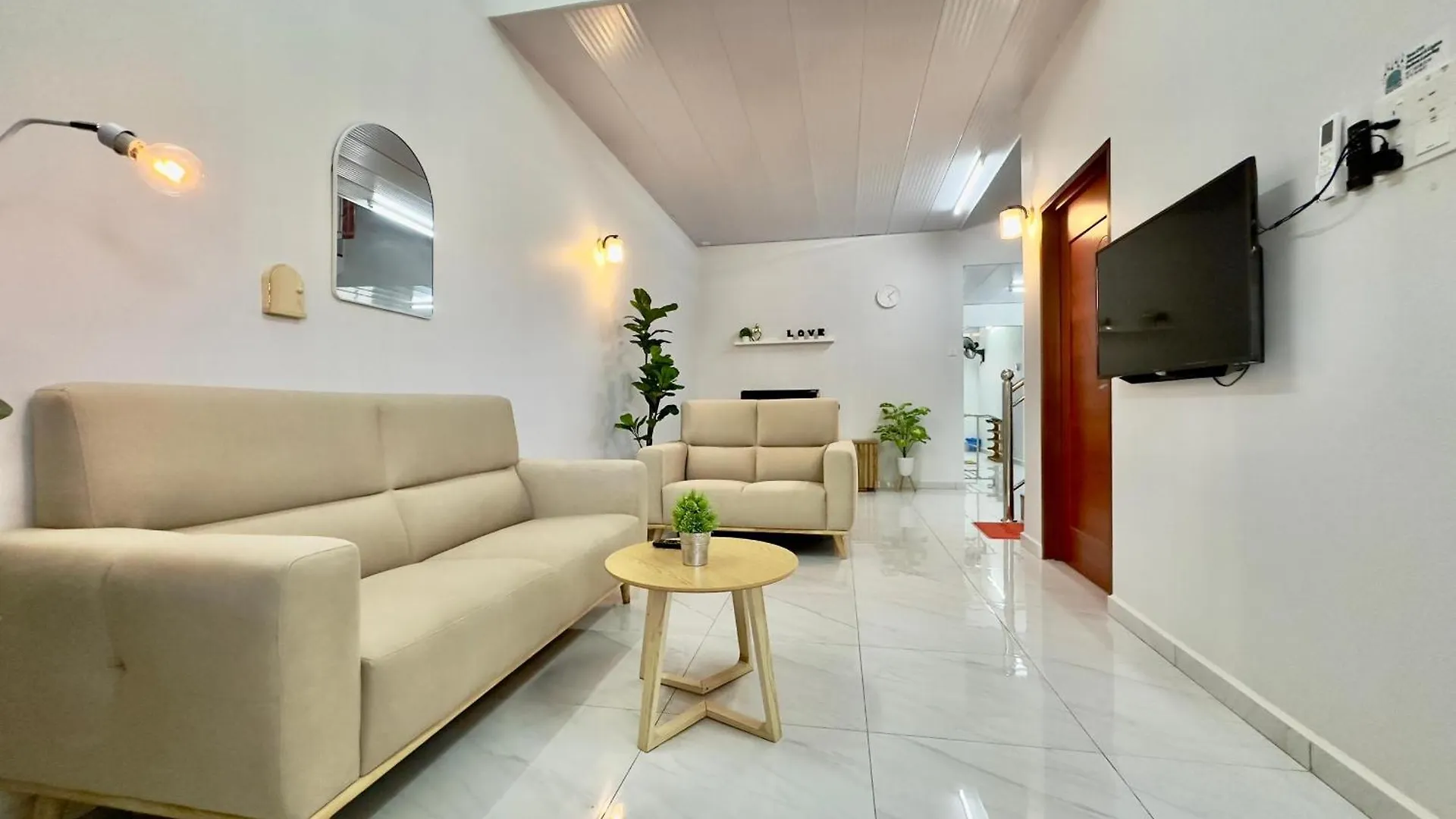 Spacious 2 Storey Homestay Tanjung Bungah 25Pax بيت للعطل تانجونغ بونغاه
