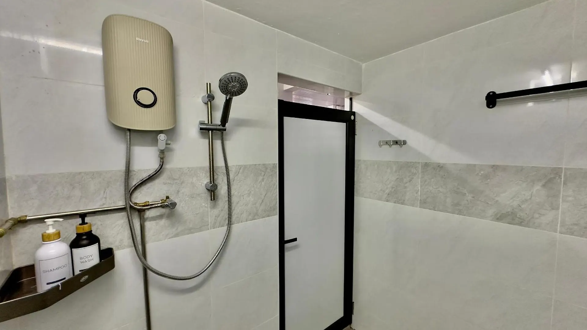 بيت للعطل Spacious 2 Storey Homestay Tanjung Bungah 25Pax