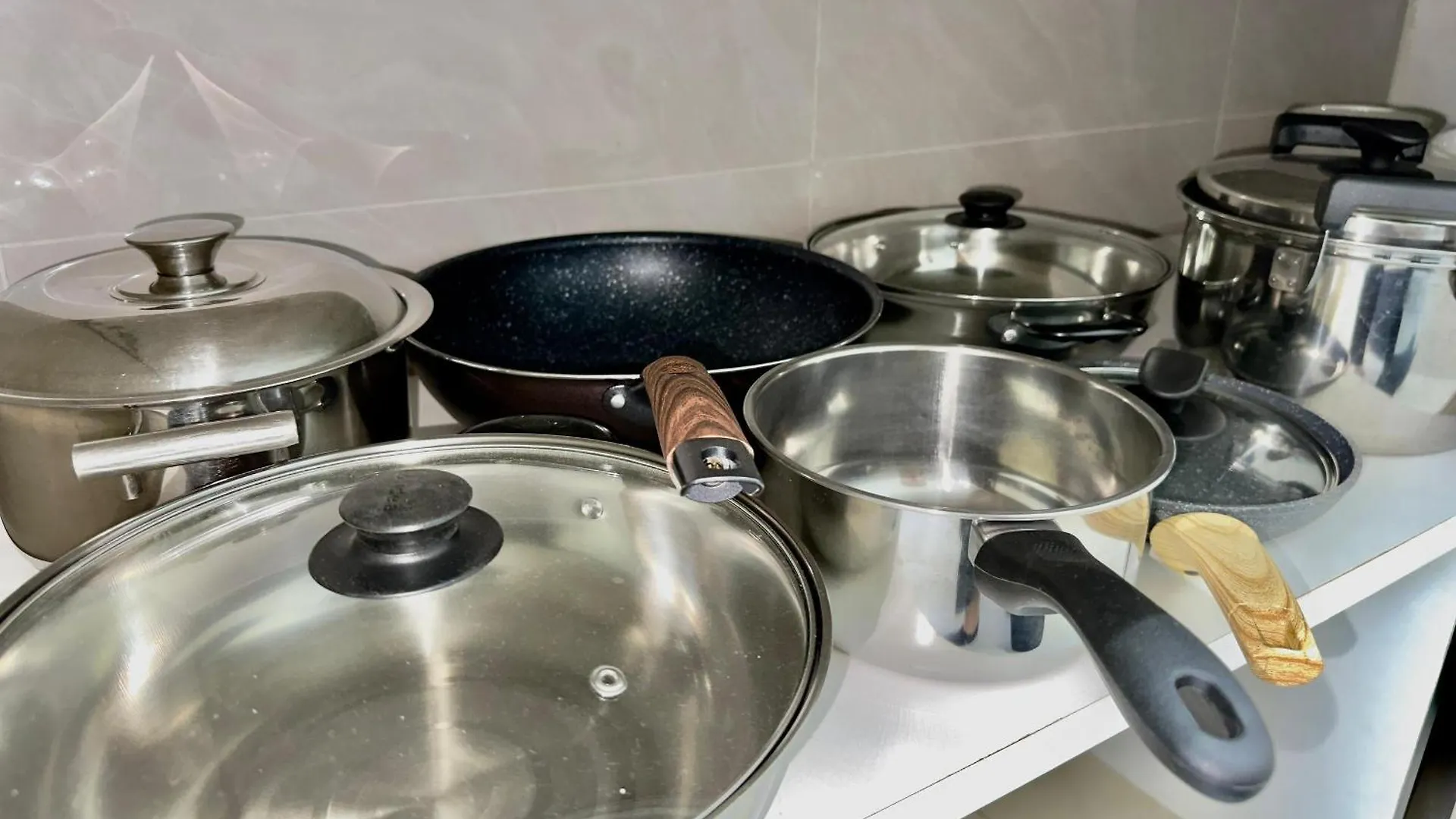 Spacious 2 Storey Homestay Tanjung Bungah 25Pax ماليزيا