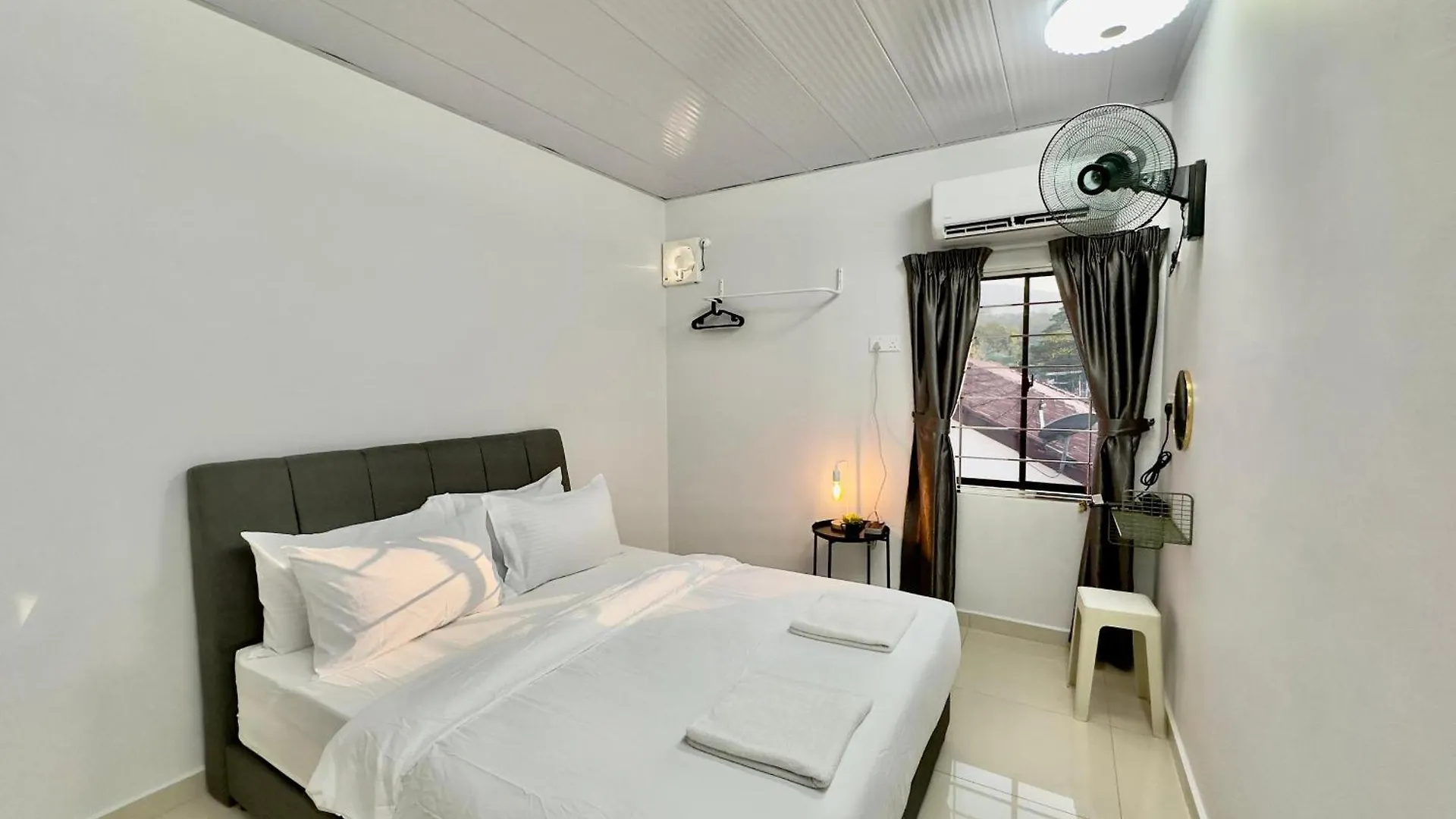 Spacious 2 Storey Homestay Tanjung Bungah 25Pax Dom wakacyjny